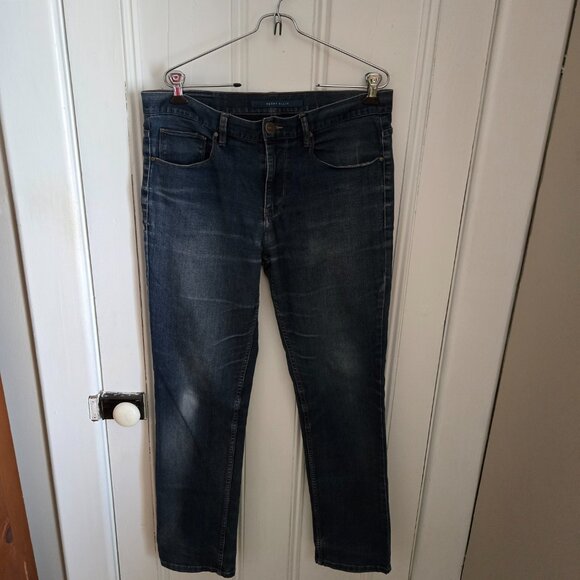 Perry Ellis Slim Fit Jeans (32" x 32") - Picture 3 of 9